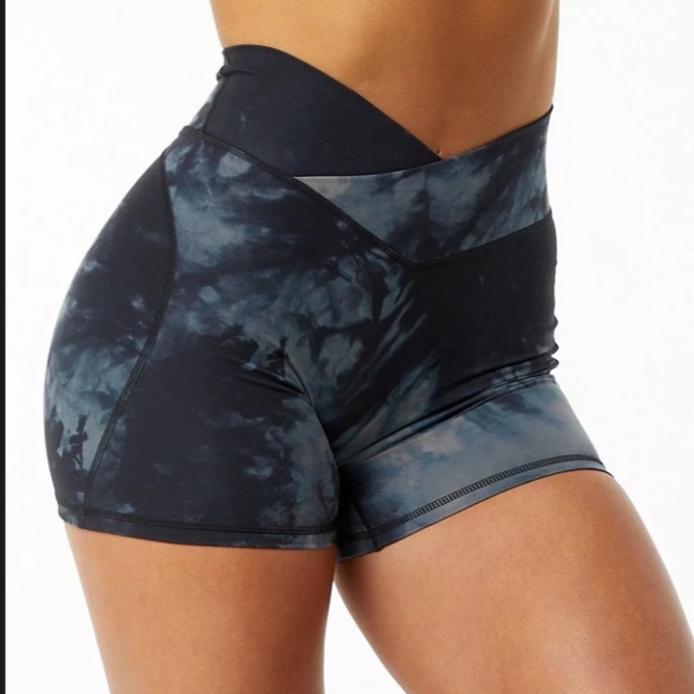 Alphalete Surface Power Short 5”